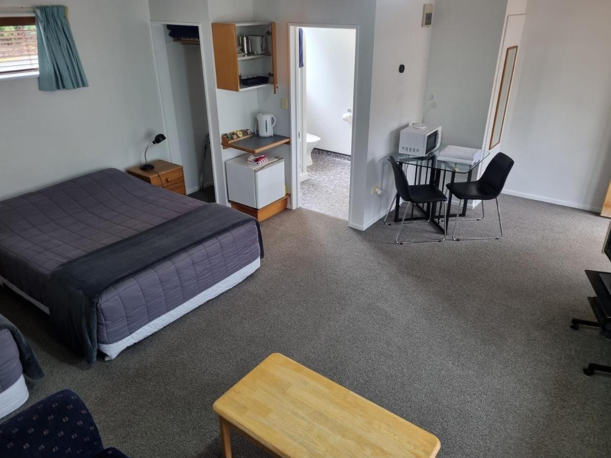 Glenalvon Lodge Motel 핸머스프링스 외부 사진