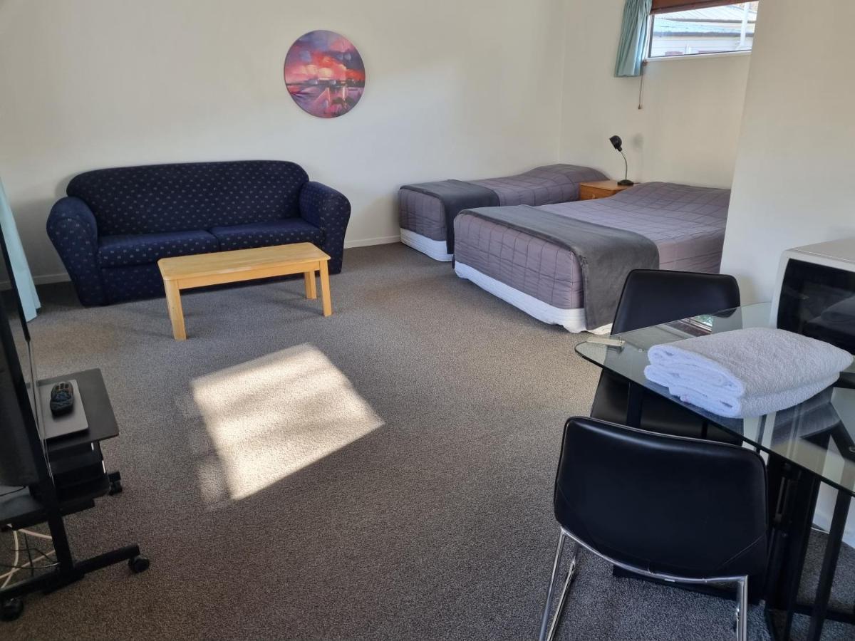 Glenalvon Lodge Motel 핸머스프링스 외부 사진